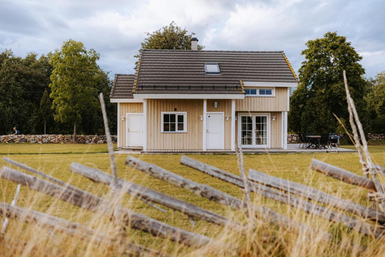 Holmiranna Holiday Homes Kungla Exteriör bild