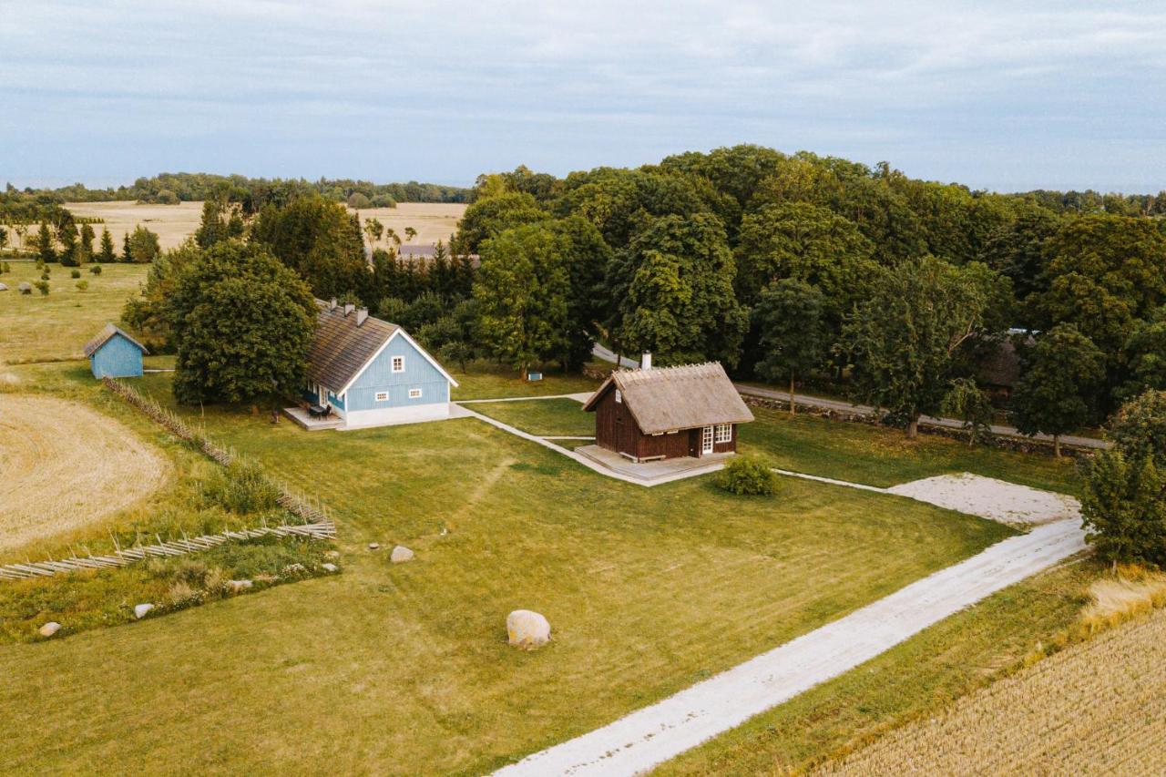 Holmiranna Holiday Homes Kungla Exteriör bild
